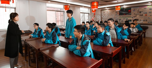 秦都 分类教学，因材施教，采取“一类一方案、一人一目标”的教学方法