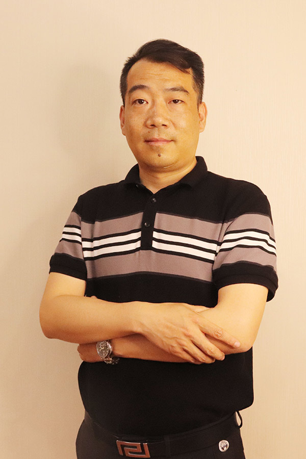 秦都冯少坤 本科学历,毕业于陕西师范大学