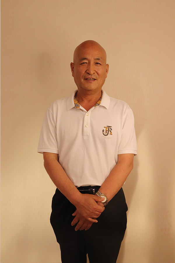 秦都杨养民 本科学历，毕业于陕西师范大学